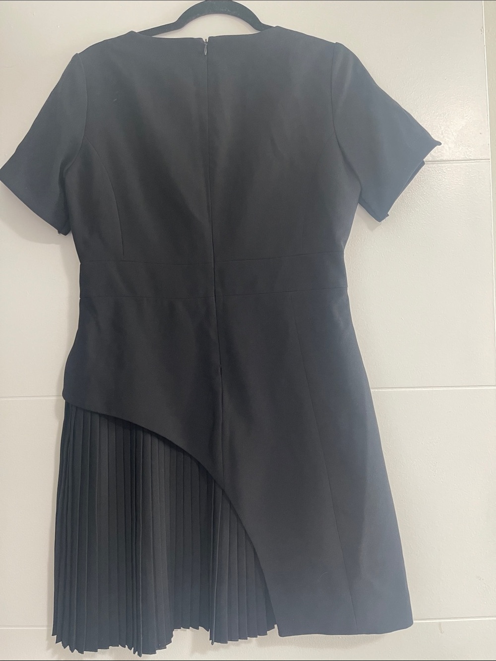 Karen Millen Black Short-Sleeve Belted Asymmetric Pleated Mini Dress - Picture 4 of 7